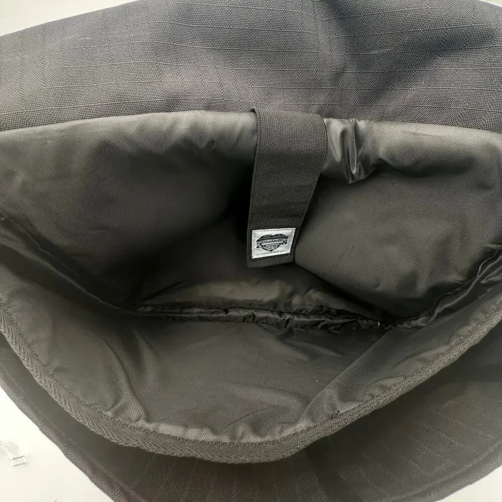 Carhartt RipStop Messenger Bag Black EUC Water Repellent Laptop Sleeve CB02734